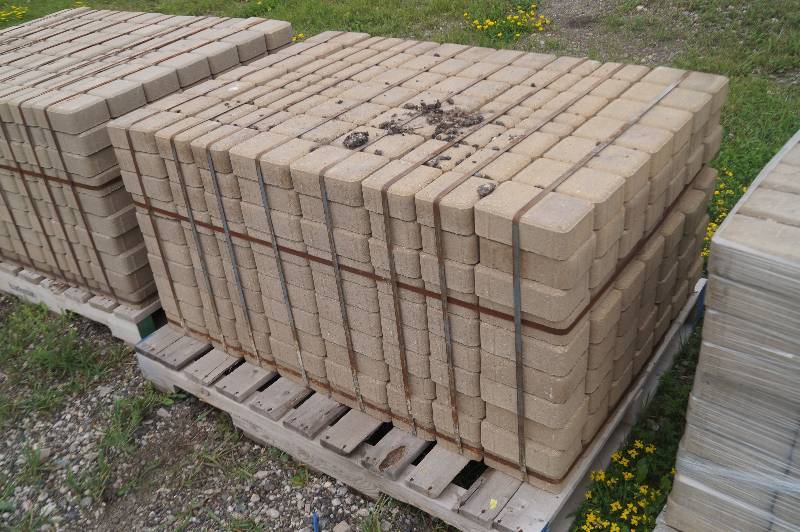 lot 23 image: Pavers