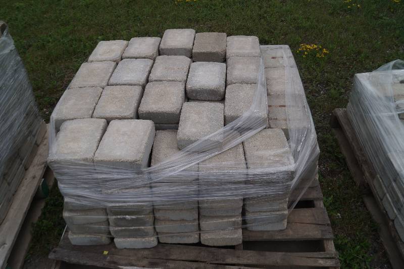 lot 31 image: Pavers