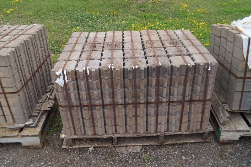 lot 37 image: Pavers