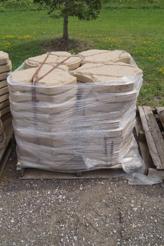 lot 55 image: Pavers