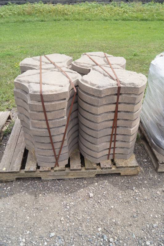 lot 58 image: Pavers