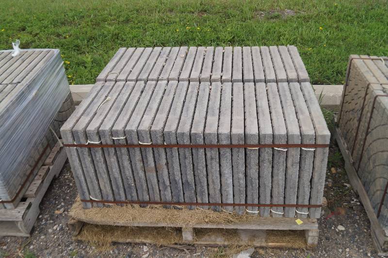 lot 63 image: Pavers