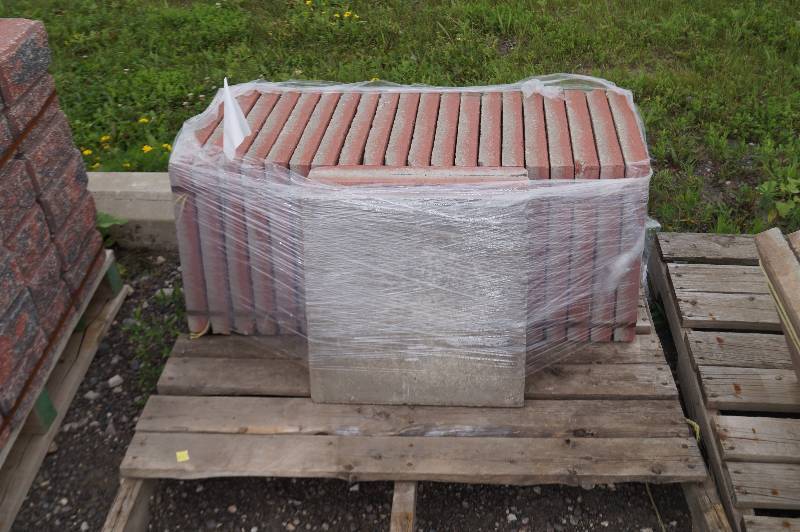 lot 69 image: Pavers