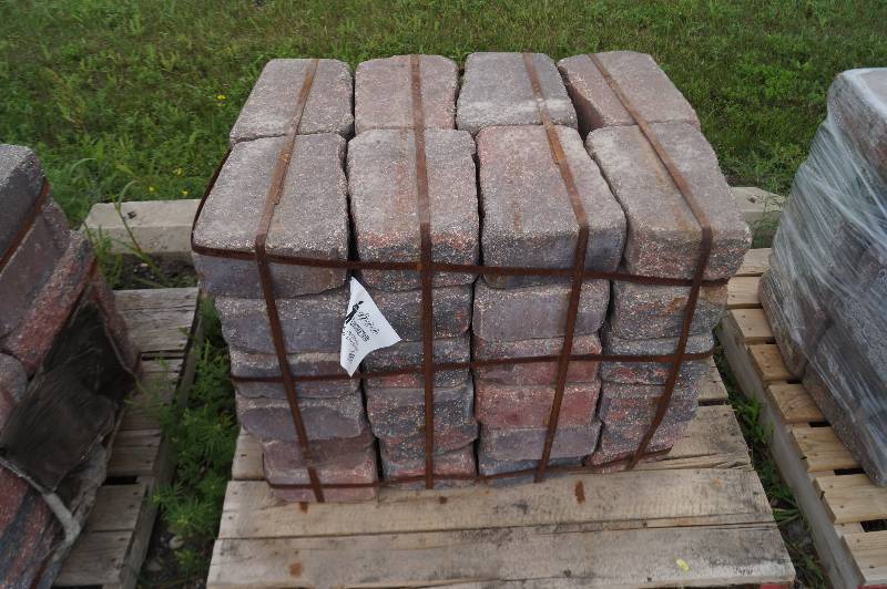 lot 79 image: Wall Blocks