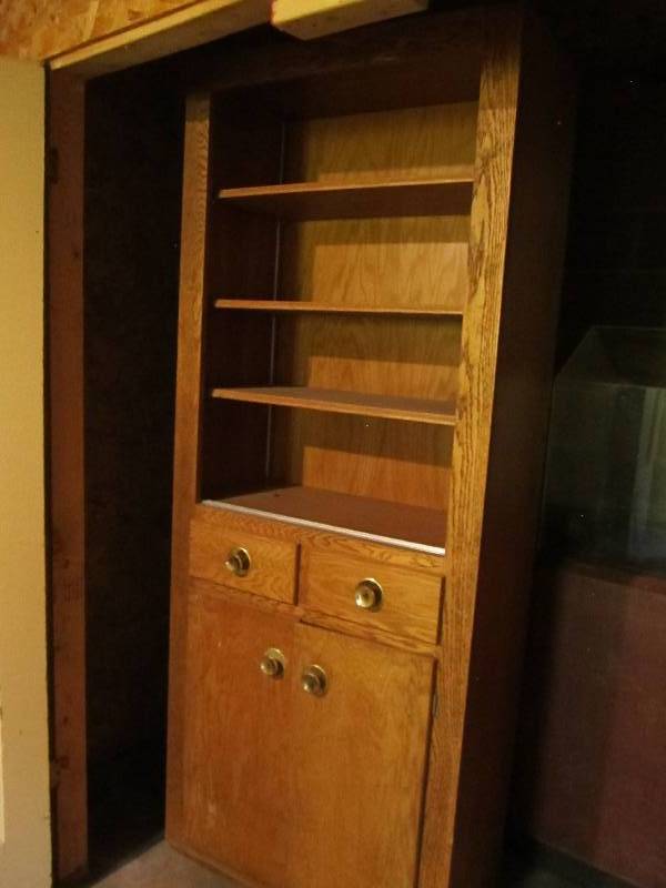 Solid wood display 33x16x63...