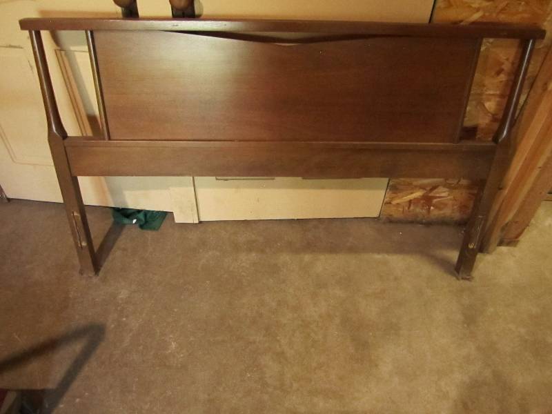 Wood head board 56 w...
