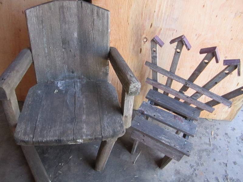 2 Wood decorative chairs...