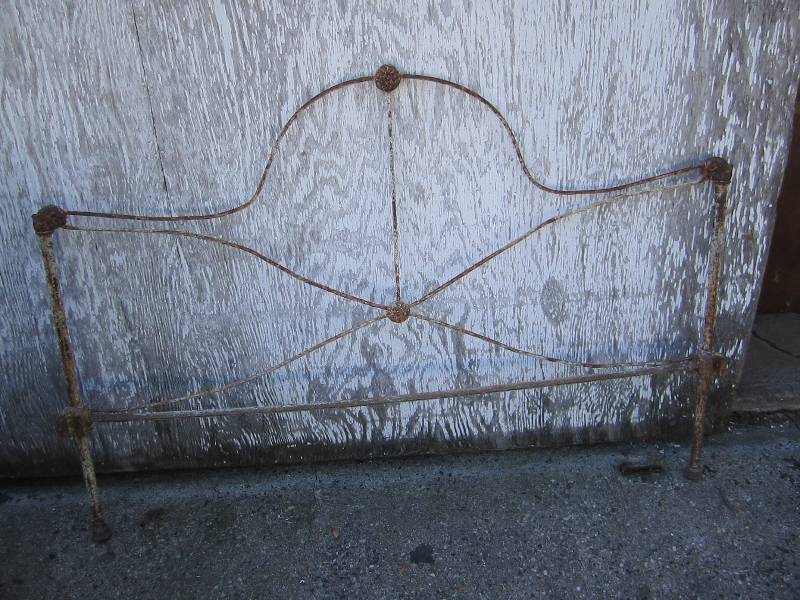 Vintage metal bed frame...