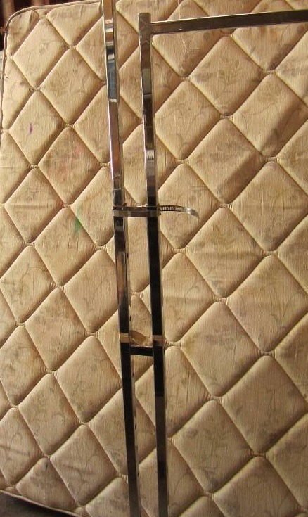 Retail clothing display rack...