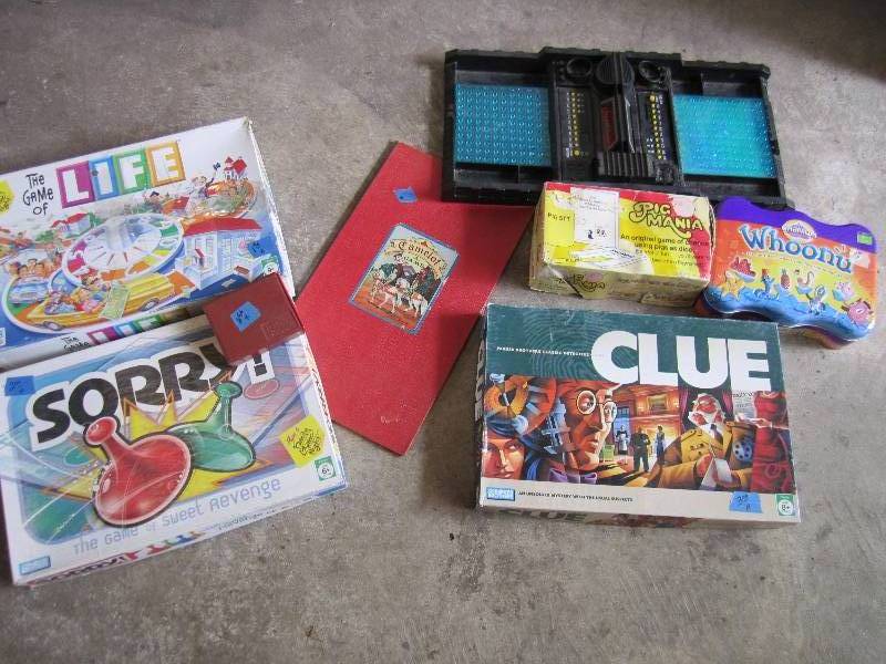 Lot of board games, some vintage...