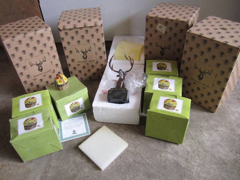 Lot of new decorative figures...