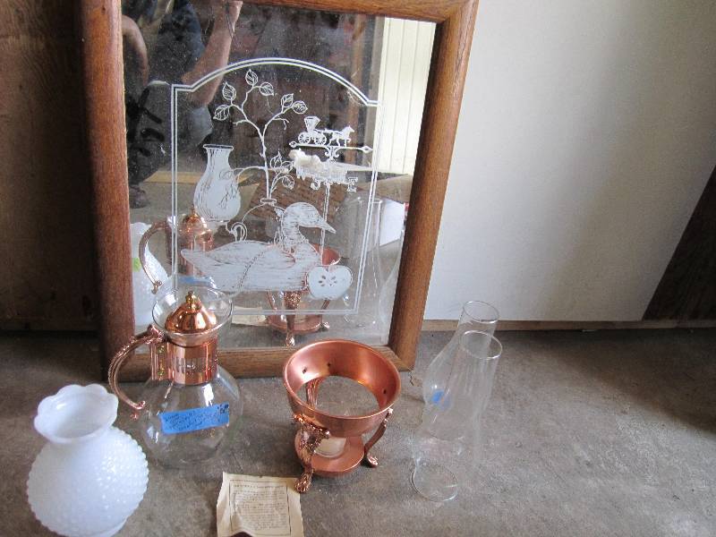 Lot of vintage and decorative glass...