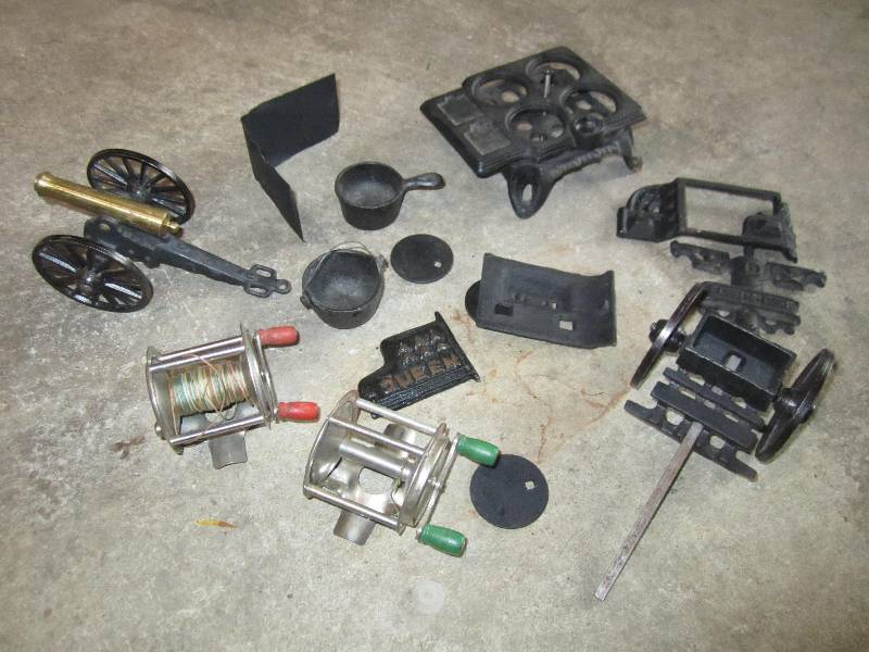 Lot of ironware and fishing reels...