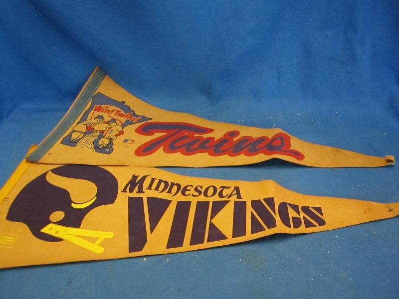Vikings nad Twins vintage Pendents ...