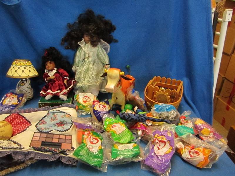 Mixed lot of beanie babies, collect...