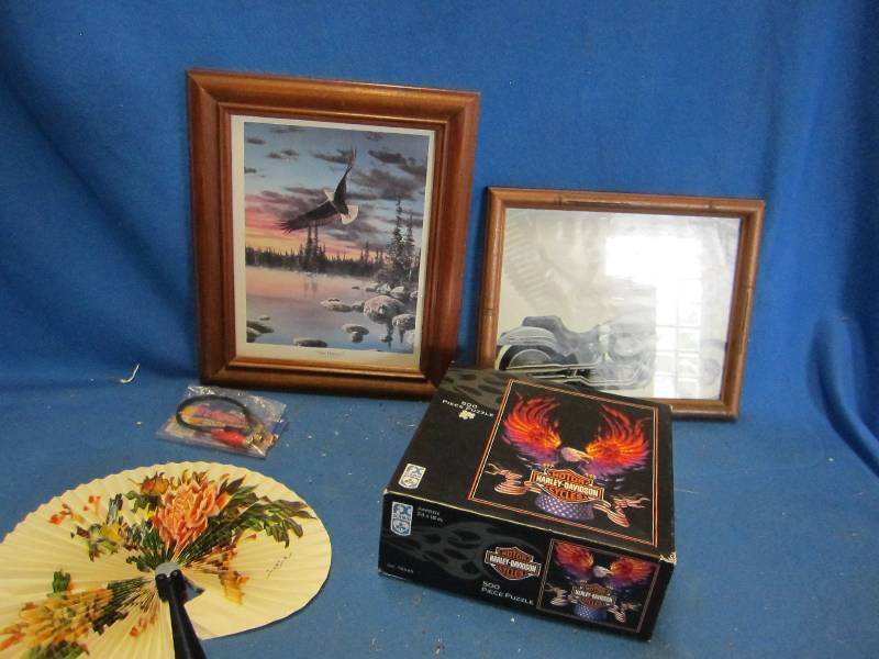 Lot of Harley Davidson motorcycle p...