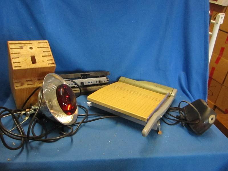 Paper cutter, 3 holde punch, electr...