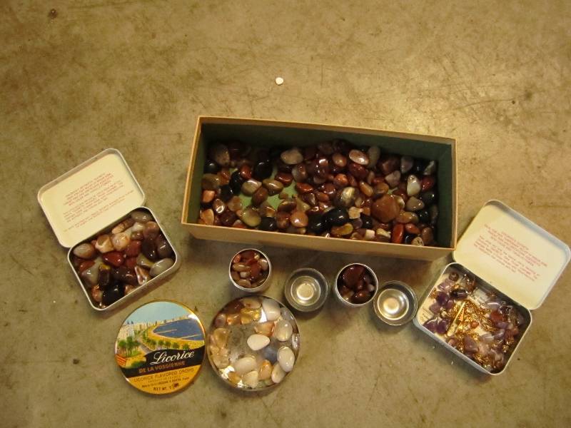 Lot of polished semi prescious ston...