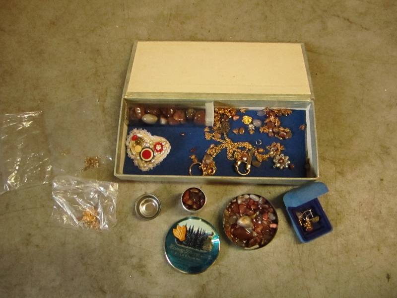 Lot of semi precious gem jewlery ma...