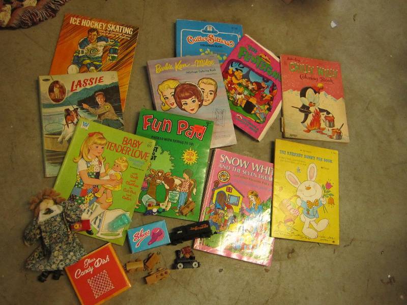 Lot of coloring books and vintage t...