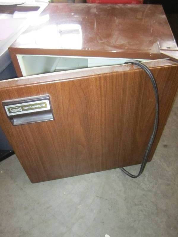 Mongomory ward compact mini fridge ...