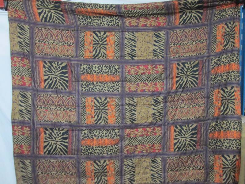 lot 78 image: Alcove Gambia Comforter Set - Queen