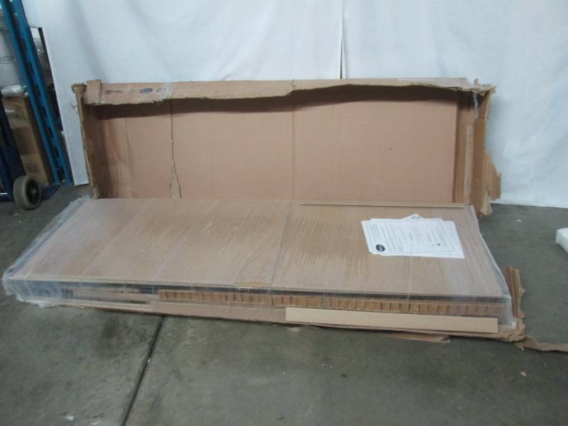 lot 44 image: South Shore Vito Queen Platform Bed - Pure Black