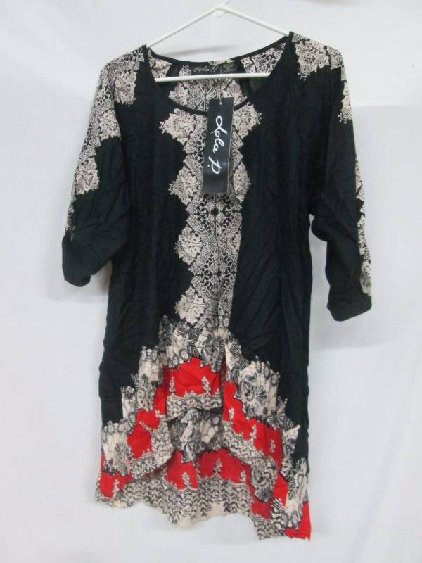lot 71 image: Lola P Misses Hi-Lo Tunic Top