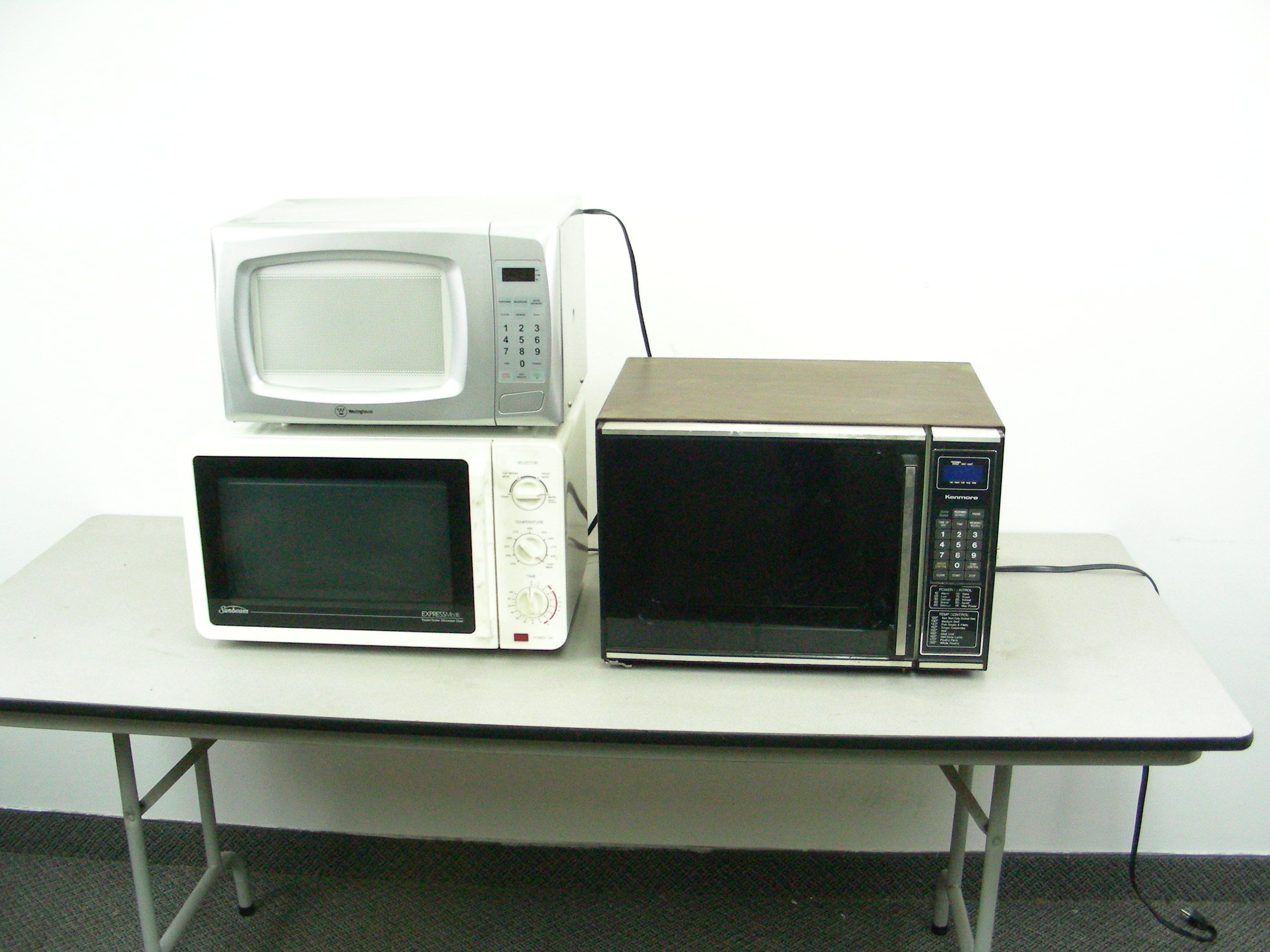 2 Working Microwaves and a Working Toaster Oven