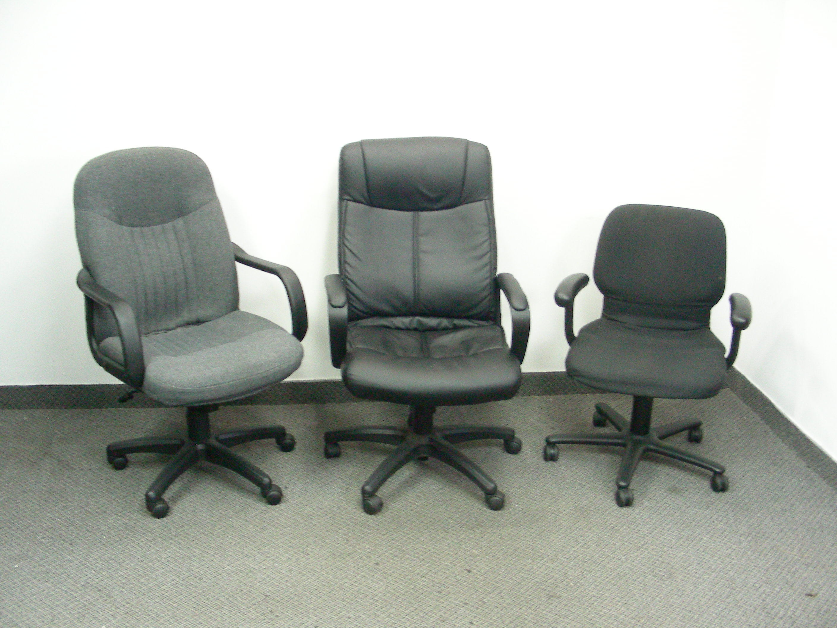 3 SOLID Office Chairs