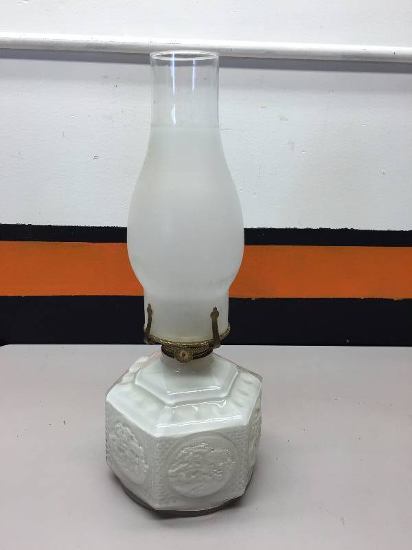 lot 5 image: 2 LAMPLIGHT FARMS, OIL LAMPS 1 (NO GLOBE)