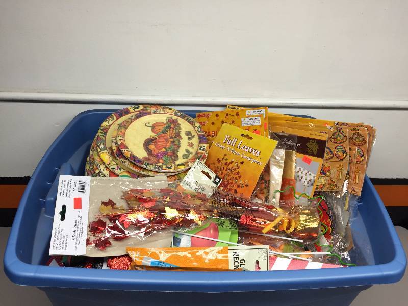 lot 10 image: TUB FULL OF HOLIDAY NAPKINS, PAPER PLATES, TABLE COVERS -THANKSGIVING, MICKEY MOUSE TRICK OR TREAT BUCKETS FALLHARVEST