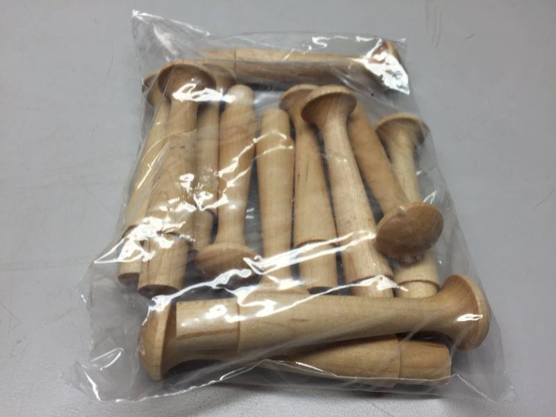 lot 14 image: 8 BAGS WOOD DOWELS (106)