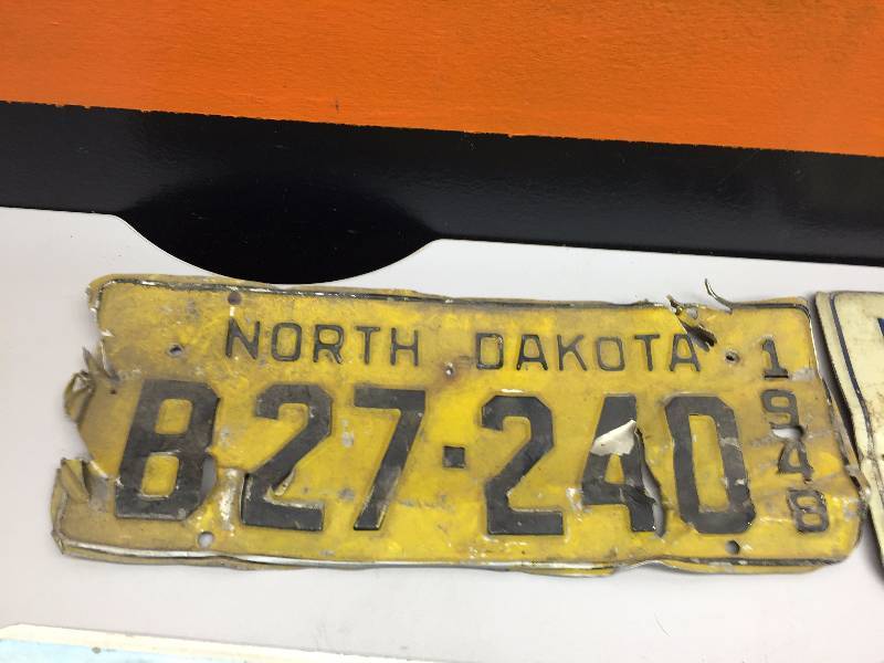 lot 59 image: OLD NORTH DAKOTA PLATES