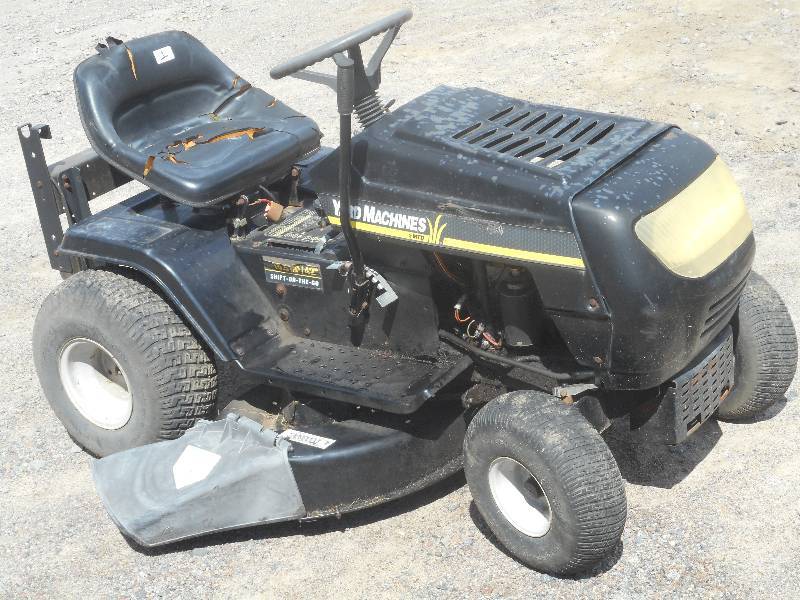lot 1 image: Yard Machines 16.5HP Lawn Tractor