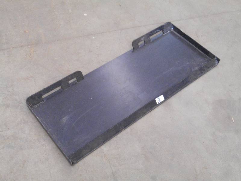 lot 17 image: New Unused Skidloader Quick-Tach Pl...
