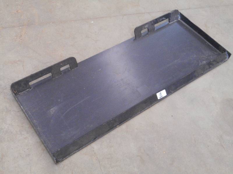 lot 18 image: New Unused Skidloader Quick-Tach Pl...