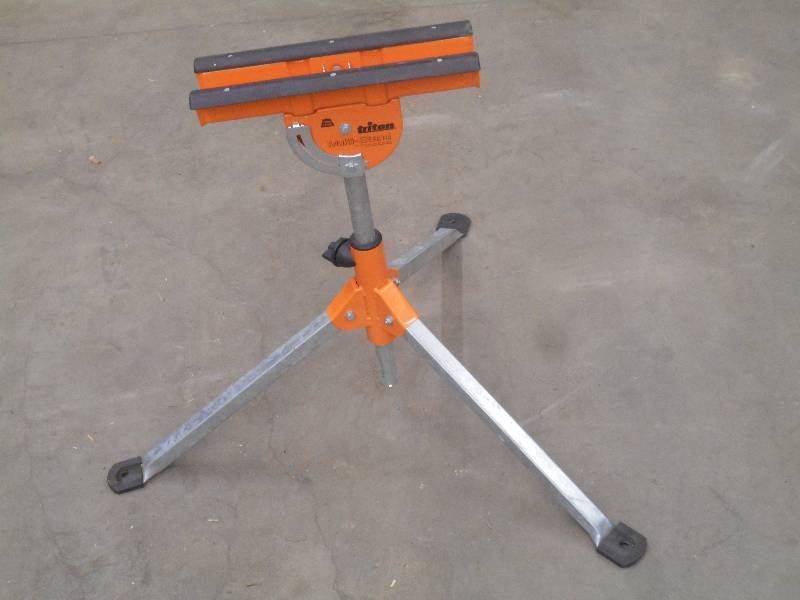 lot 25 image: Like New Triton Adjustable Multi-St...