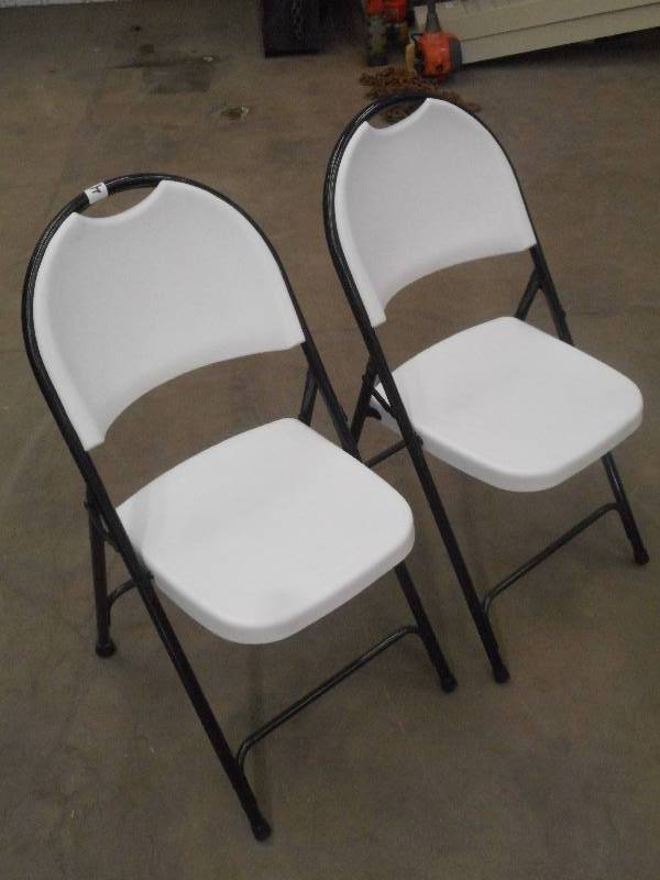 lot 43 image: (2) Like New Folding Chairs ...