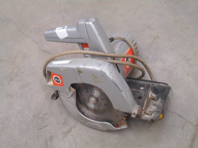 lot 49 image: Black & Decker 7.25 Circular Saw ...