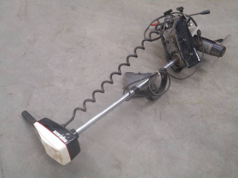 lot 79 image: MinnKota PowerDrive 28# Thrust 12Vo...