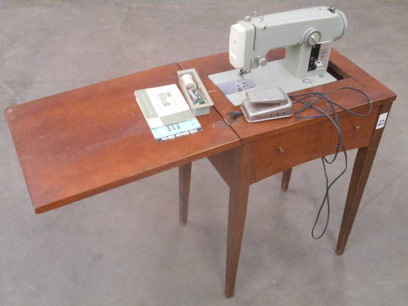 lot 83 image: Vintage Sears Kenmore Sewing Machin...