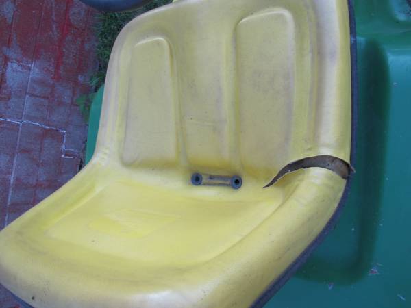 John Deer Riding Lawn Mower 318