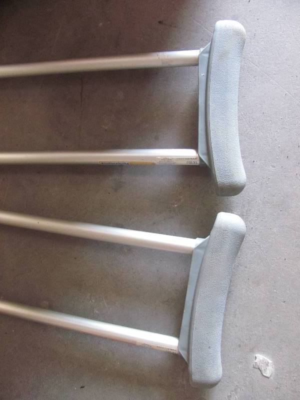 Aluminum Crutches