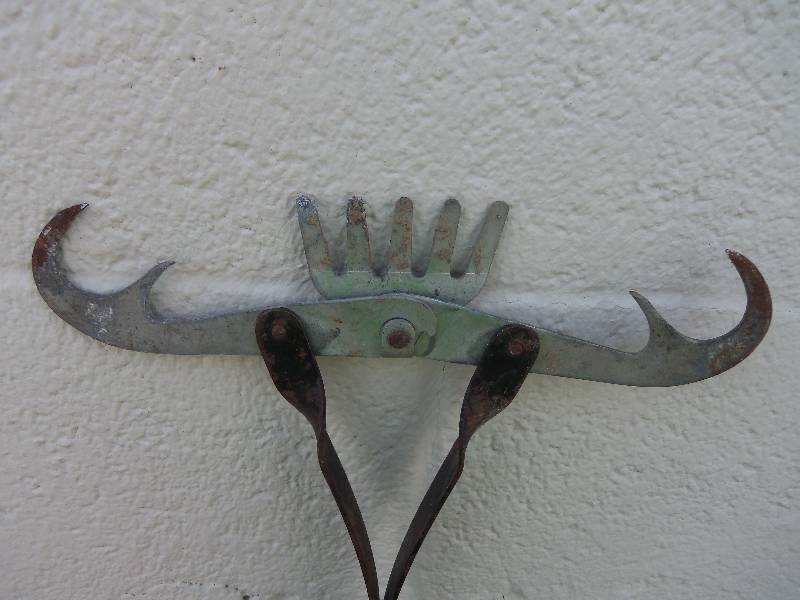 Vintage Fish Gaff August Consignment 8004 KBID