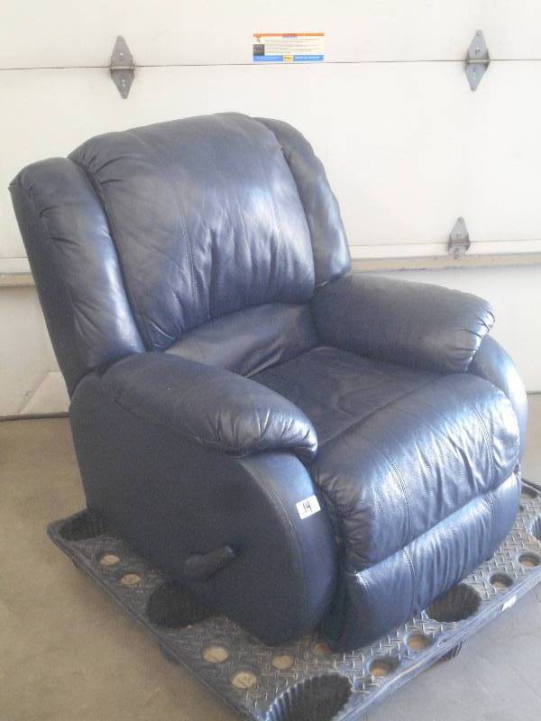 lot 14 image: Leather Reclining Arm Chair, Good C...