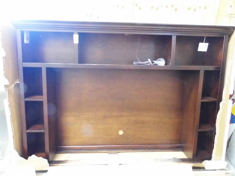 Brentwood Hutch