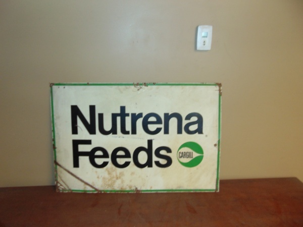 Metal Nutrena Feeds Sign