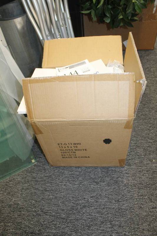 lot 144 image: Box Lot of Gloss White Gift Bags