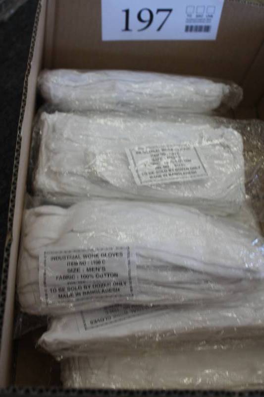 lot 197 image: Box Lot of Mens 100% Cotton Industrial Work Gloves
